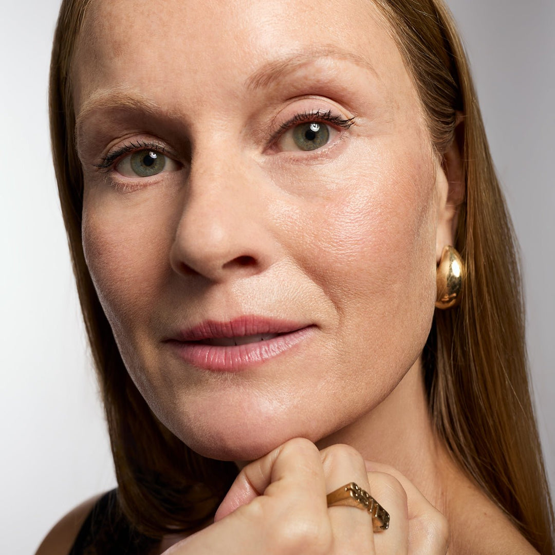 Age - Defy Tinted SPF Perfector - Azio Beauty