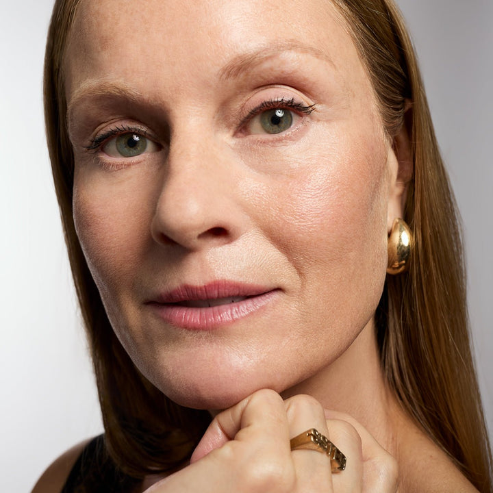 Age - Defy Tinted SPF Perfector - Azio Beauty